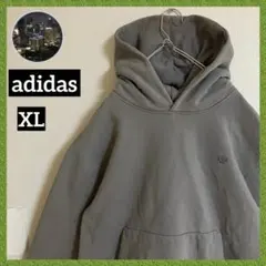 adidas トレフォイル ミニ刺繍ワッペン アディダス 分厚め フーディー