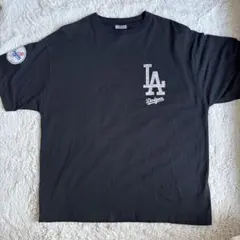 LA Dodgers ロゴ入り　Tシャツ