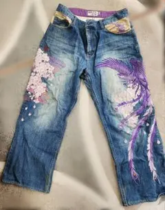 【値下げ】絡繰魂 ストレートデニム 鳳凰 桜 刺繍 36インチのサムネイル
