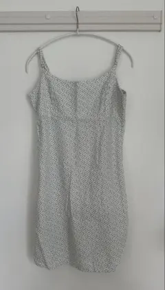 BRANDY MELVILLE ブランディーメルビル花柄キャミワンピース