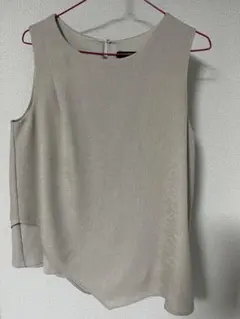 VICKY ノースリーブ(M)のサムネイル
