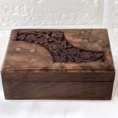 Item thumbnail for item 9137d7cc-b989-472f-8cb2-c203cd8a8caa