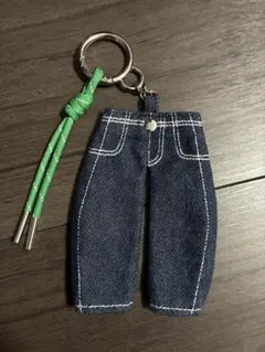 ジーユー　キーホルダー