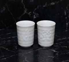 未使用品　レトロたち吉陶器製湯飲み　花柄　白　2個セット創作陶器