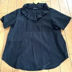 TIGRE BROCANTE フリルネック パッチワーク半袖ブラウス ブラックのサムネイル