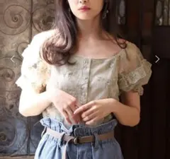 NICE CLAUP ナイスクラップ　パフスリーブ刺繍レースブラウス