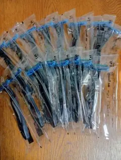 【貝印3枚刃】アメニティメンズ剃刀 個包装16本セット ❗