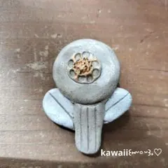 オーブン粘土ブローチ お花꒰⁠⑅⁠ᵕ⁠༚⁠ᵕ⁠꒱⁠˖⁠♡