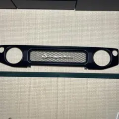ジムニー JB64W JB/JC74W フロントグリル筆記体ホワイトエンブレム