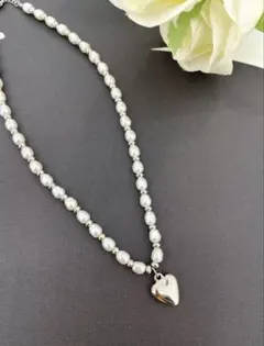 パールビーズ ハート型チャーム ネックレス