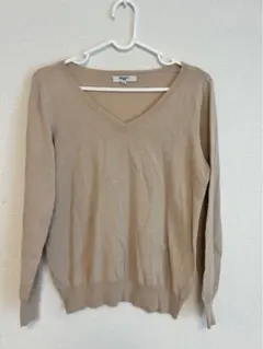 NATURAL BEAUTY BASIC ベージュ Vネックニット M