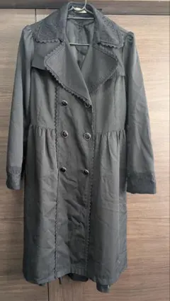 axes femme フリル・レース付トレンチコート ダブルブレスト ブラック