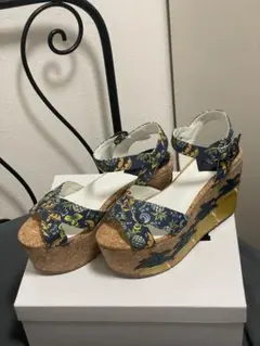 ANNA SUI パイナップル柄 厚底サンダルのサムネイル