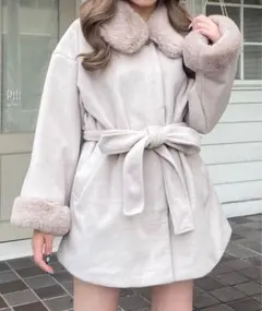 one way ファー付きウエストリボンコート ベージュ