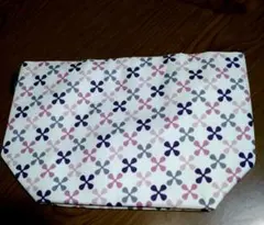 LAZY SUSAN トートバッグ 花柄 　　　　　　新品✤のサムネイル