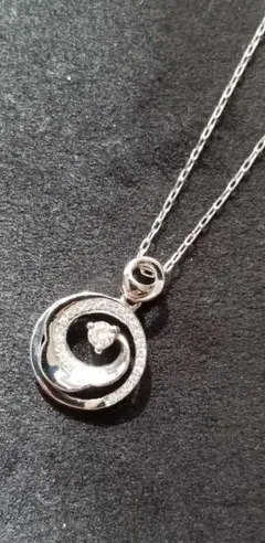 K18ホワイトゴールドダイヤモンドペンダントチェーン