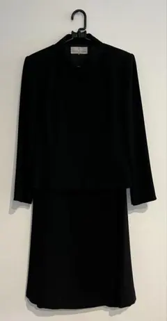 フォーマル　礼服　スカートスーツ
