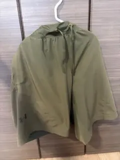 Under Armour オリーブグリーン ショートパンツ