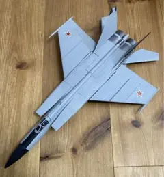 【塗装済み完成品】ハセガワ1/72 ソビエト空軍 Mig-25 フォックスバットのサムネイル