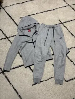 NIKEテックフリース　Sサイズ　上下セット　パンツ2枚　値下げしました
