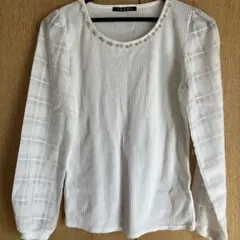 INGNI パール装飾付き長袖トップス ホワイト