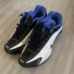 ナイキ スニーカー ブラック/ブルー　SHOX R4 104266-047