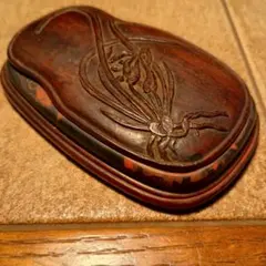 骨董品　明治時代 懐中スズリと専用巾着袋　木彫 骨董品 明治時代 懐中スズリと専用巾着袋 木彫 - メルカリ