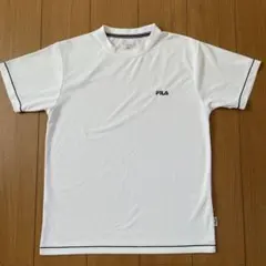 FILA ホワイト Tシャツ 通気性あり　サイズМ