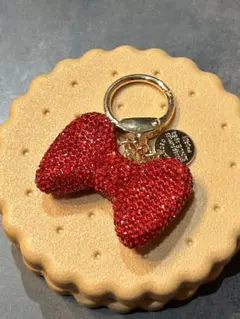 新品未使用 キラキラ リボン キーホルダー 赤　ラインストーン バッグチャーム
