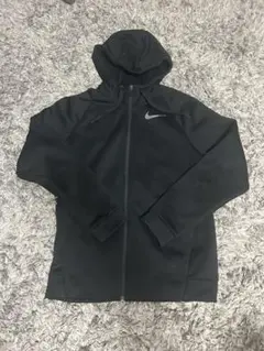 Nike ブラック フルジップ パーカー