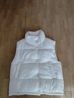 ホワイトダウンベスト ノーカラー