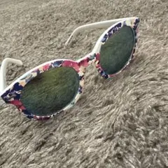 rienda カラフル花柄サングラスのサムネイル