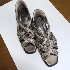 Item thumbnail for item eb99b29e-3bc7-446a-8733-03d3f9dde828