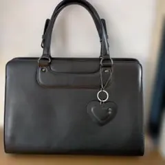 黒のビジネスバッグ レディース