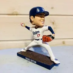 大谷翔平 ボブルヘッド フィギュア ドジャース topps カード 球場配布