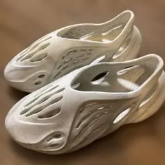 Item thumbnail for item 8832a0bc-1a4f-45f2-aaac-7dc7022c5ec3