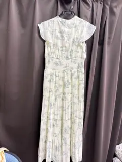 NATURAL BEAUTY BASIC フラワープリント フリル袖 ワンピースのサムネイル