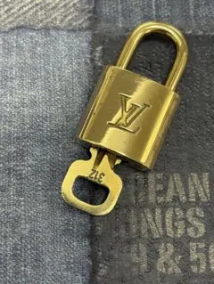 Louis Vuitton 南京錠 7個セット Louis Vuitton 南京錠 7個セット Yahoo!オークション -「ルイ