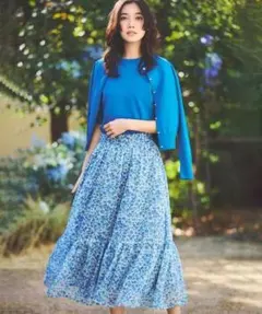 組曲　花柄ロングフレアスカート