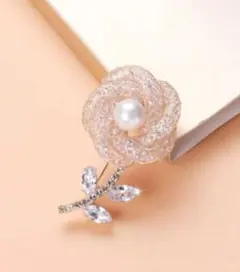 未使用☆ブローチ　花　パール　ラインストーン