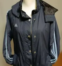 adidas三本線ロングコート 薄手、adidas三本線capとセツトがお勧め