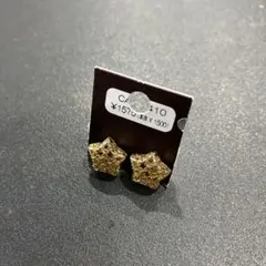 新品・未使用　レディース　ピアス　ゴールド　星⭐︎