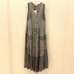 【未使用品】ZARA レーヨン素材ワンピース　Sサイズ