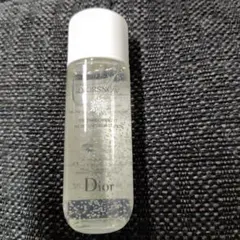 ✦Dior✦スノーエッセンスオブライト マイクロ化粧水50ml●新品●オマケ付
