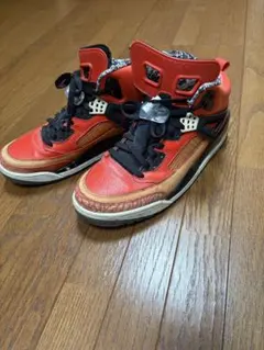 エア ジョーダン スパイジーク　レッド/ブラック