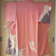 【再お値下げ】正絹 袷 訪問着 しつけ付き ローズ色の縮緬地に上品な花柄