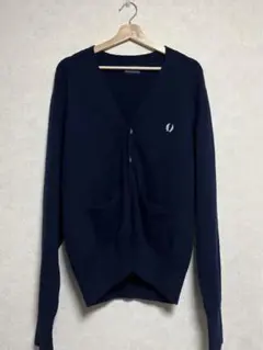 フレッドペリーネイビー ボタン付きカーディガン