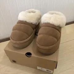 美品】UGG FLUFF YEAH CLOG 19.5cm - メルカリ