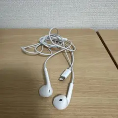 iPhone 純正　Lightningコネクタ 有線イヤホン ホワイト