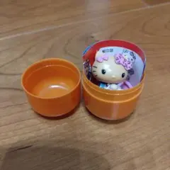 ハローキティコラボレーションチョコエッグ⑧日焼けギャル×ハローキティ